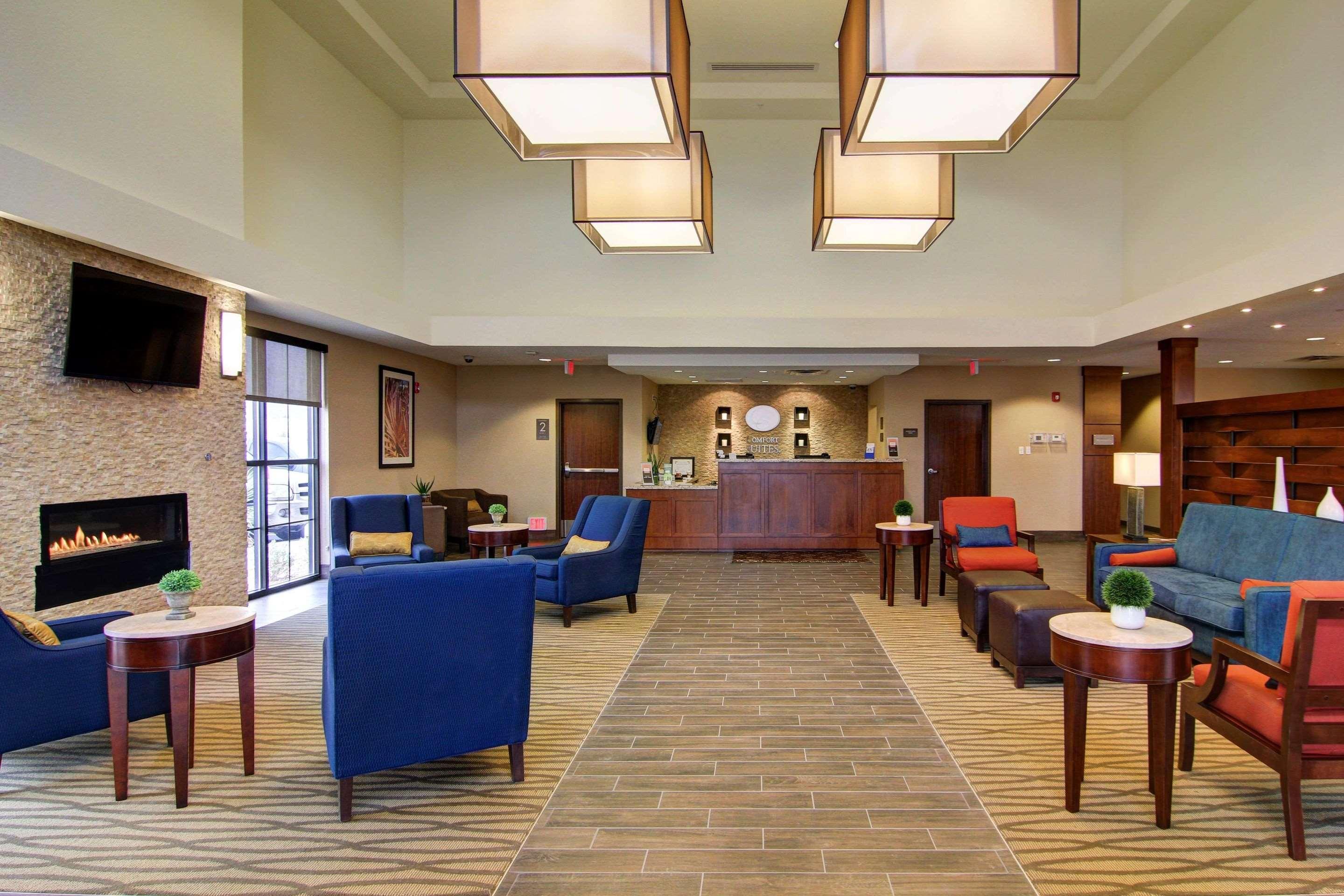 Comfort Suites Carlsbad Extérieur photo