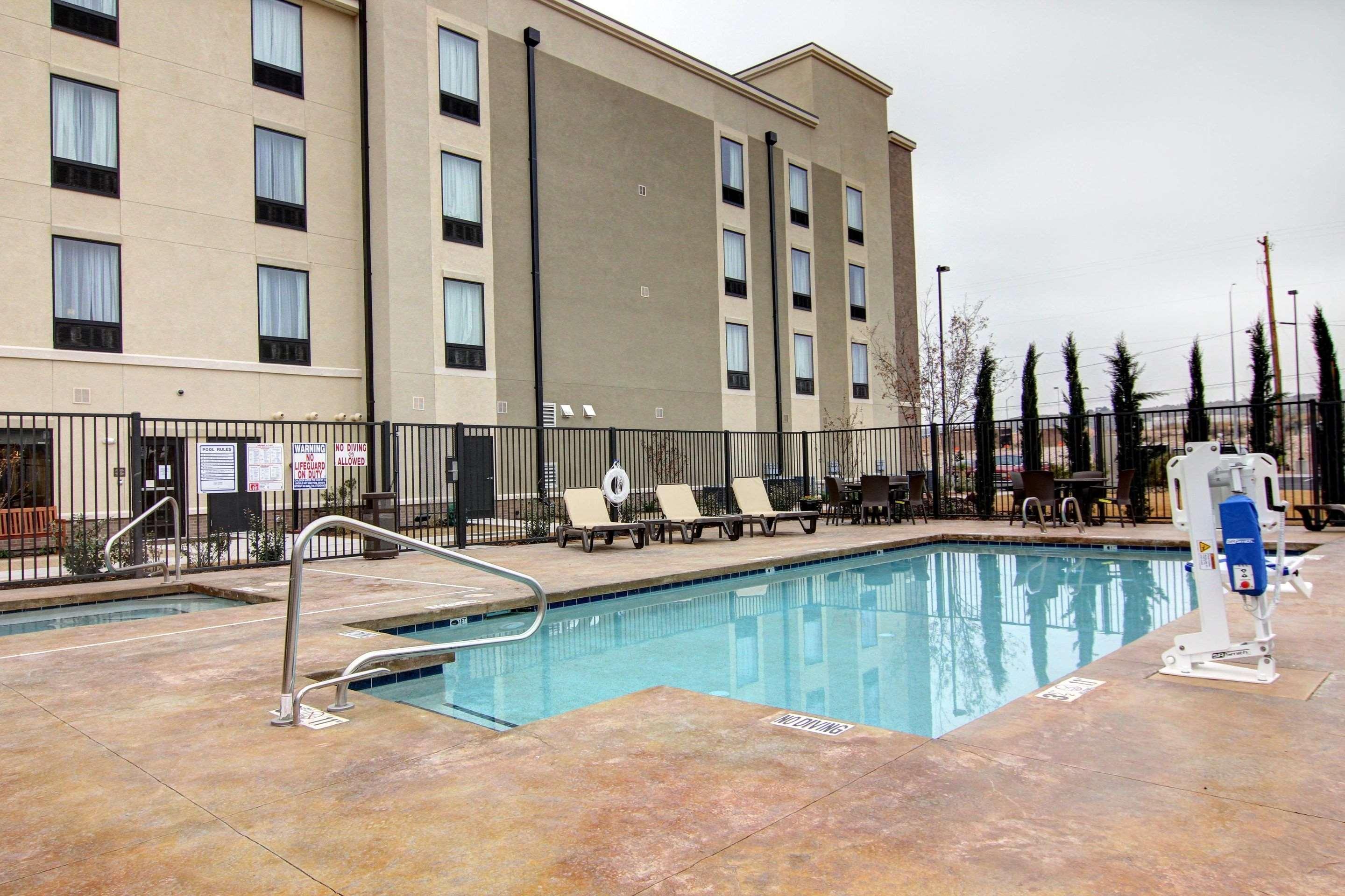 Comfort Suites Carlsbad Extérieur photo