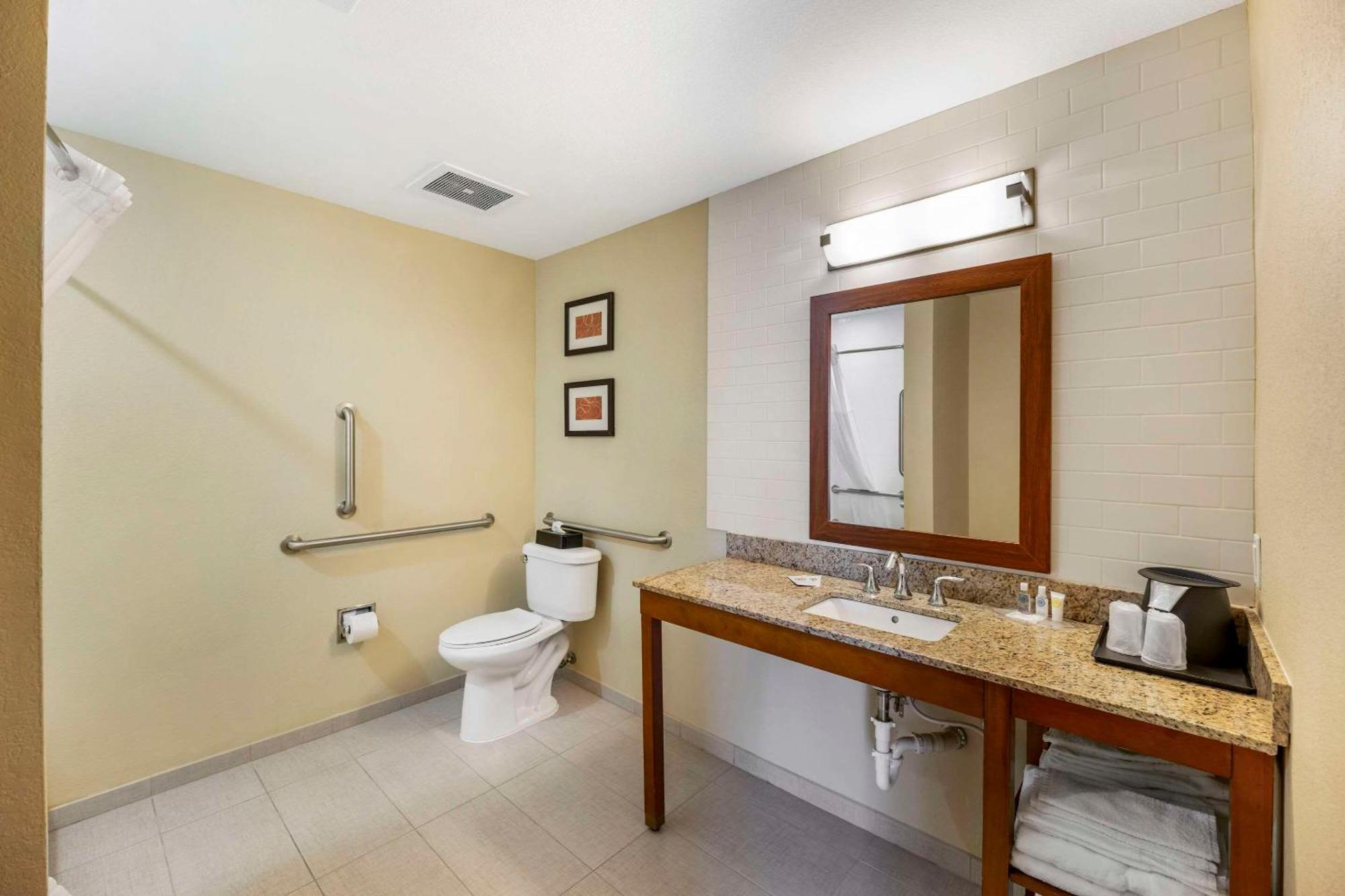 Comfort Suites Carlsbad Extérieur photo
