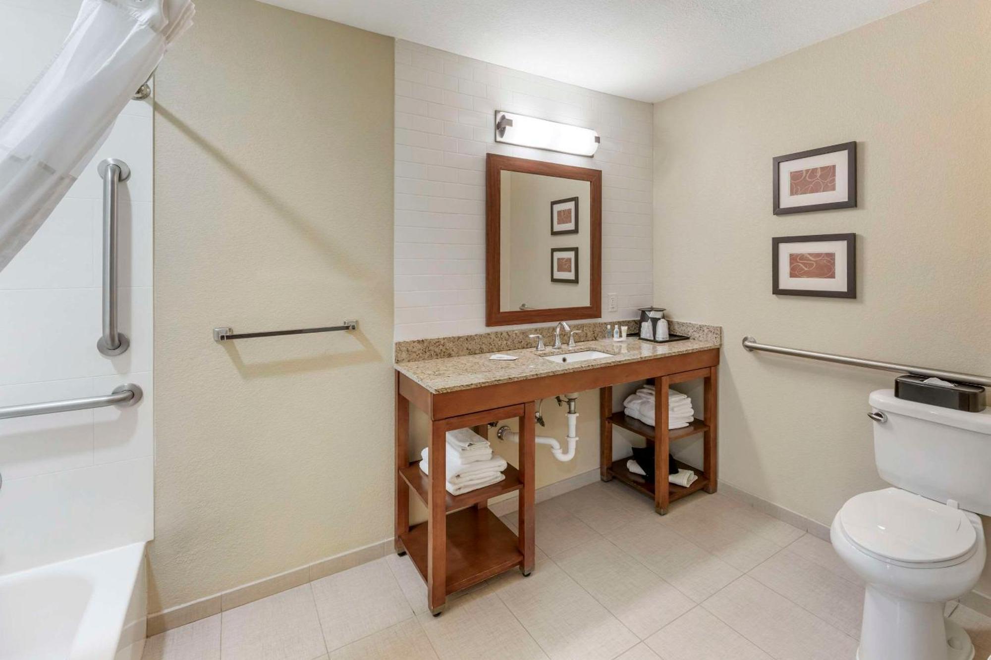 Comfort Suites Carlsbad Extérieur photo